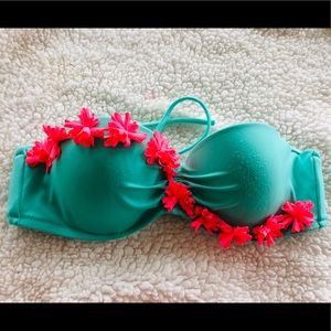 SOLDVictoria Secret Bikini Top